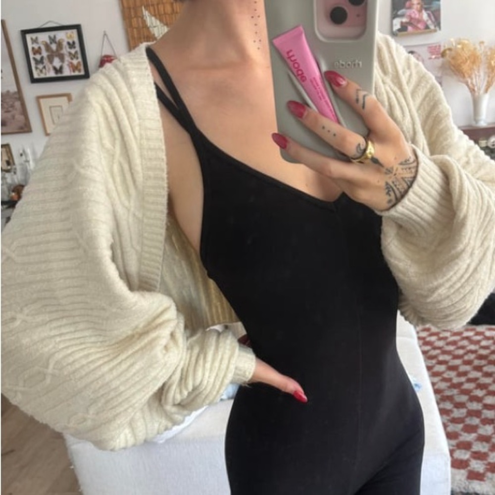 Alo Yoga Cable Knit Shawl
